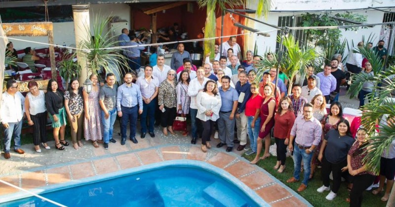 Se reúne Víctor Mercado con líderes del magisterio en Cuautla