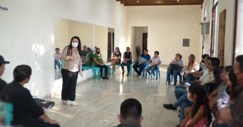 Acerca Fifodepi programas de reembolso a empresarios de Amatitlán