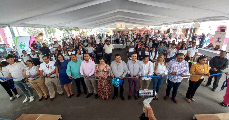 Más de 300 opciones de trabajo se pusieron a disposición para el municipio de Yecapixtla en la Feria de Empleo: SDEyT