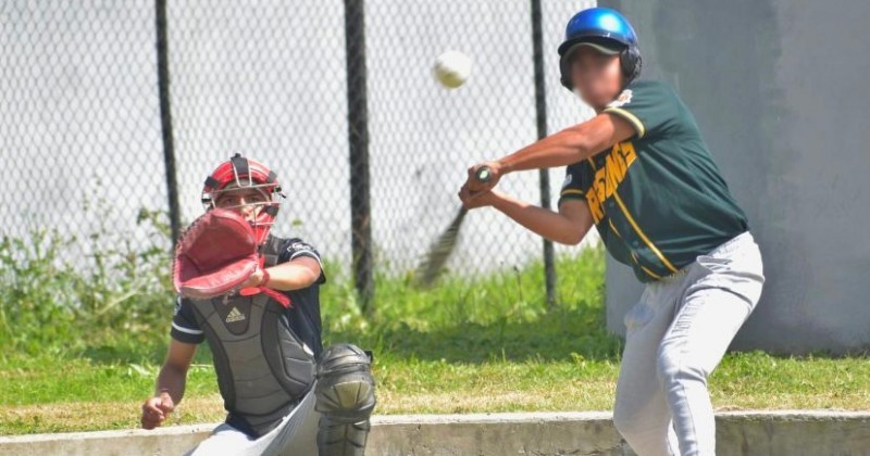 Participan adolescentes en conflicto con la ley en torneo de beisbol
