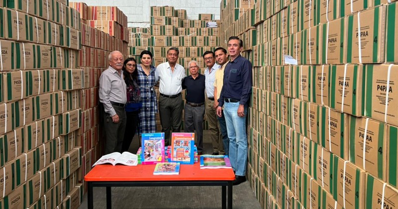 Encabeza IEBEM banderazo de arranque a distribución de libros de texto en Morelos