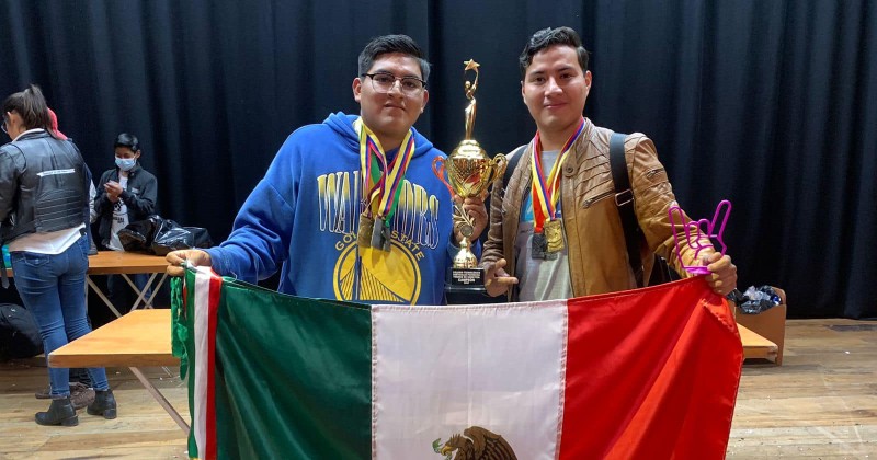 Obtienen estudiantes de la UTEZ siete medallas en competencias internacionales