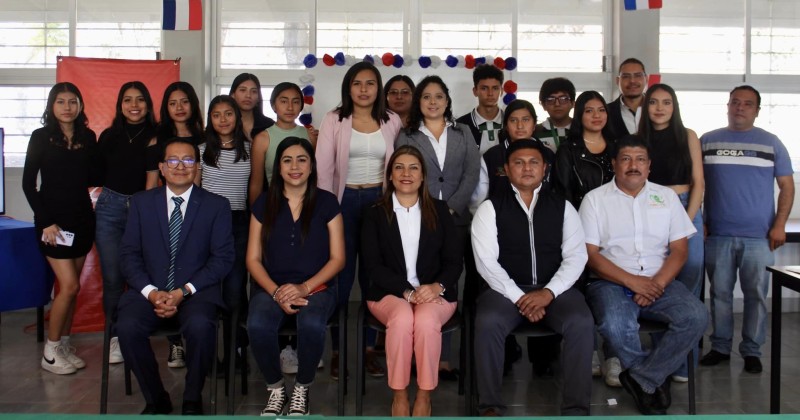Reconocen a alumnos del CECyTE Morelos que destacaron en concursos 2023