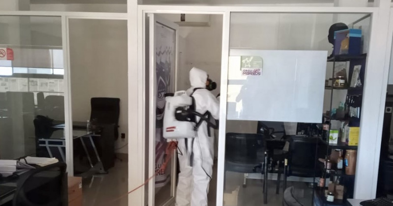 Realiza SDEyT sanitización de oficinas para evitar contagios de COVID-19