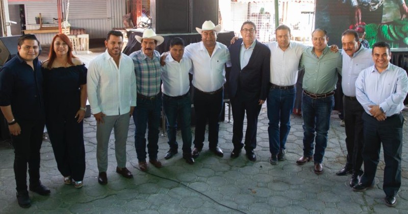Acude Víctor Mercado a primer informe de actividades del presidente municipal de Tlalnepantla