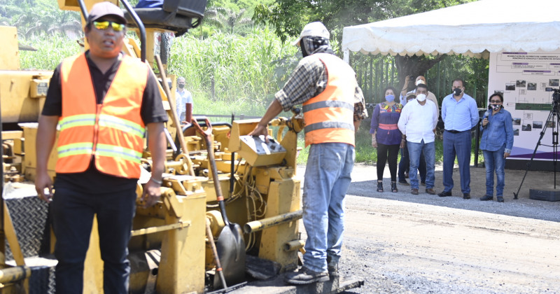 Supervisa Cuauhtémoc Blanco obra carretera en la zona sur de Morelos