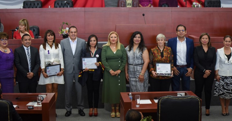 Participa Cuauhtémoc Blanco en entrega de la presea Xochiquetzalli