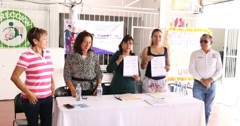 Unen esfuerzos INEEA y ayuntamiento de Zacatepec para impulsar la educación