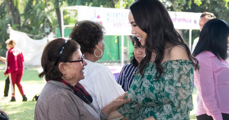 Fomenta Natália Rezende bienestar de los adultos mayores en Morelos  