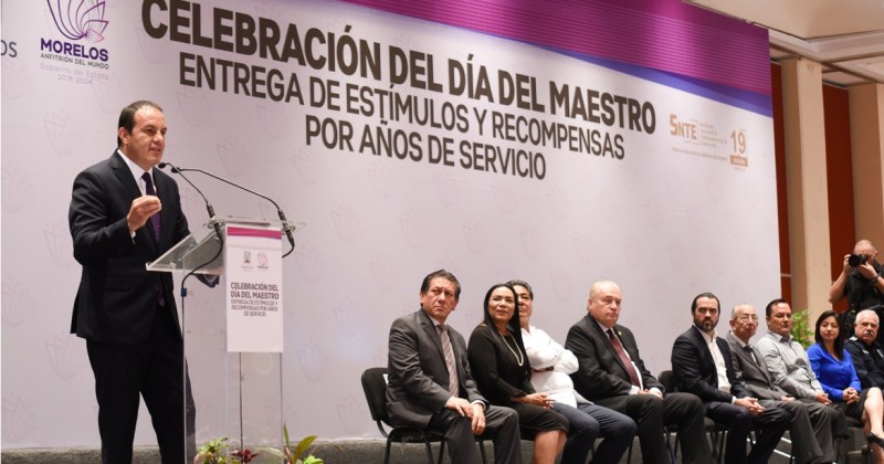 Reconoce Cuauhtémoc Blanco importancia de los maestros en la construcción de un mejor Morelos