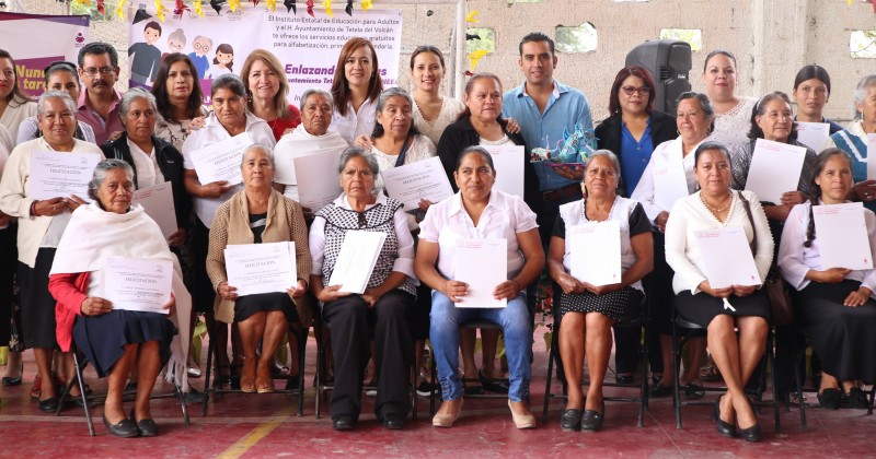 Establece acuerdos INEEA para combatir el rezago educativo en Morelos