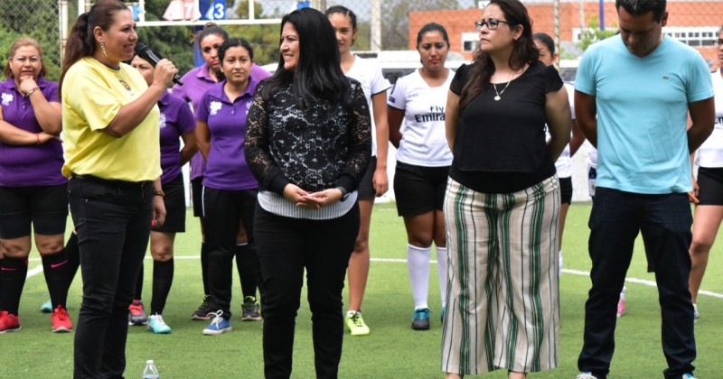 Inaugura Poder Ejecutivo primer torneo de fútbol rápido femenil