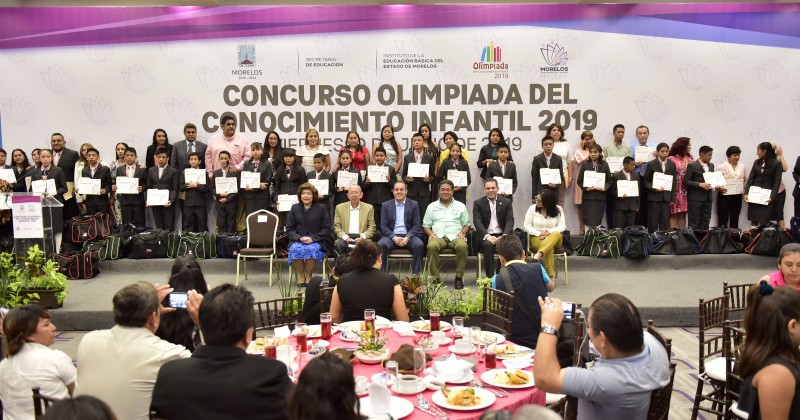 Reconoce Cuauhtémoc Blanco disciplina, dedicación y esfuerzo de jóvenes talentos
