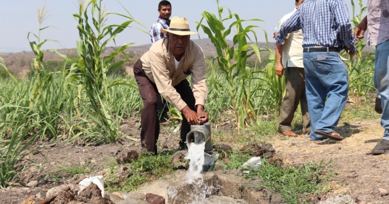 Se construirán obras para aumentar el acceso al agua en el campo: Ceagua