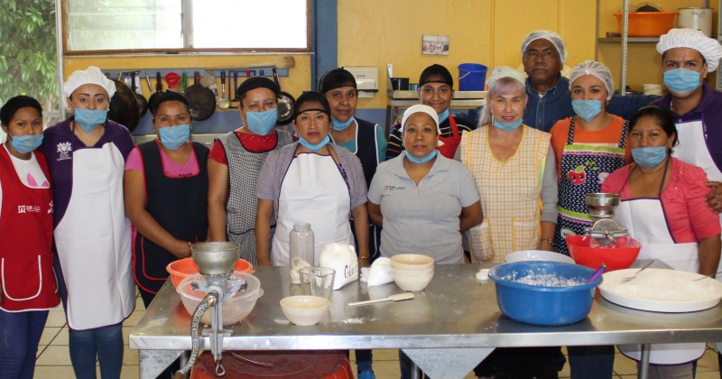 Brinda DIF Morelos taller productivo a grupos de desarrollos municipales