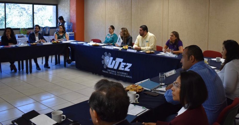 Refrendan UTEZ compromiso con juventud morelense