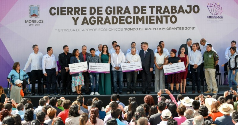Entrega Cuauhtémoc Blanco apoyo económico a migrantes morelenses repatriados