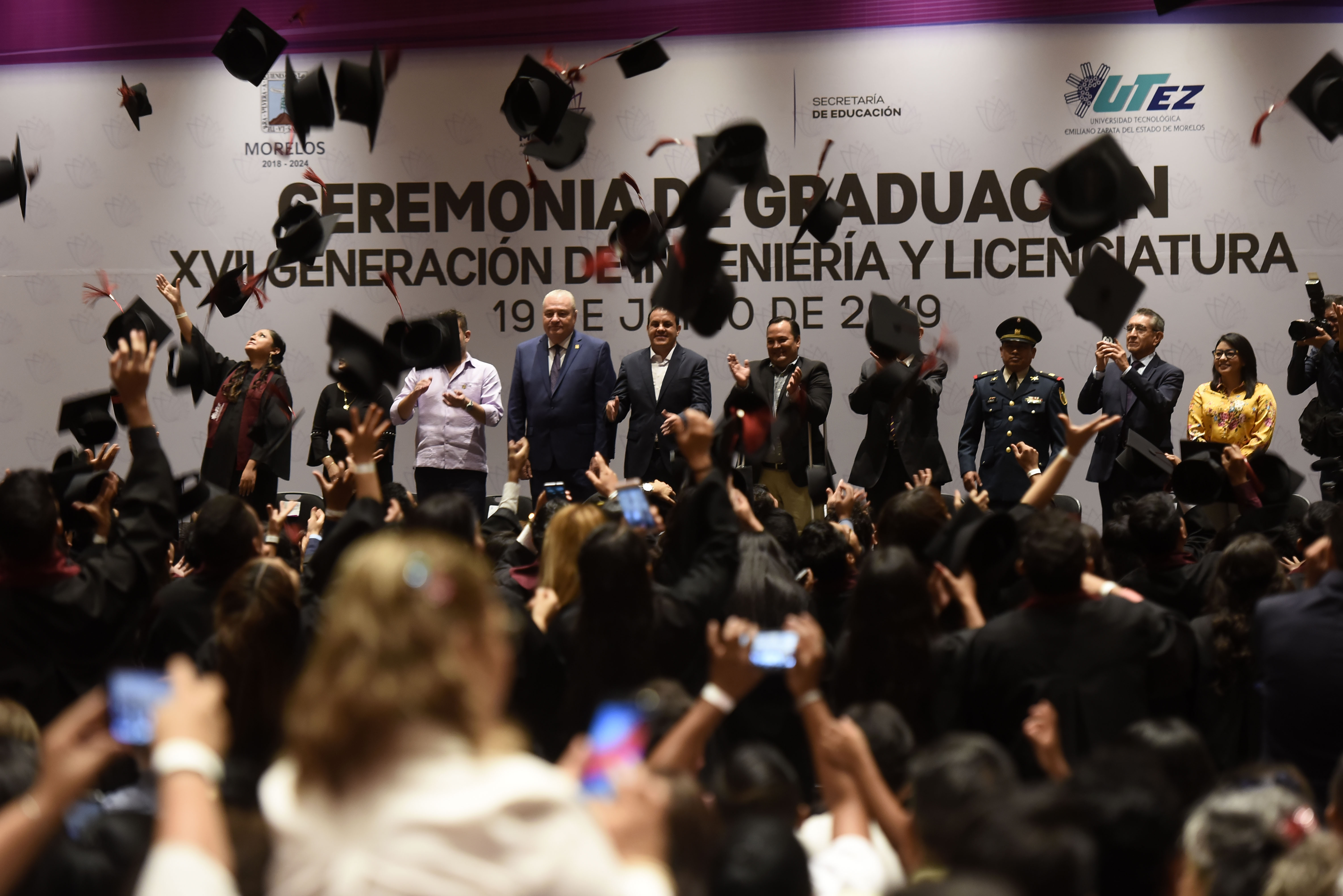 Convoca Cuauhtémoc Blanco a graduados de la UTEZ a coadyuvar en el desarrollo del estado y el país