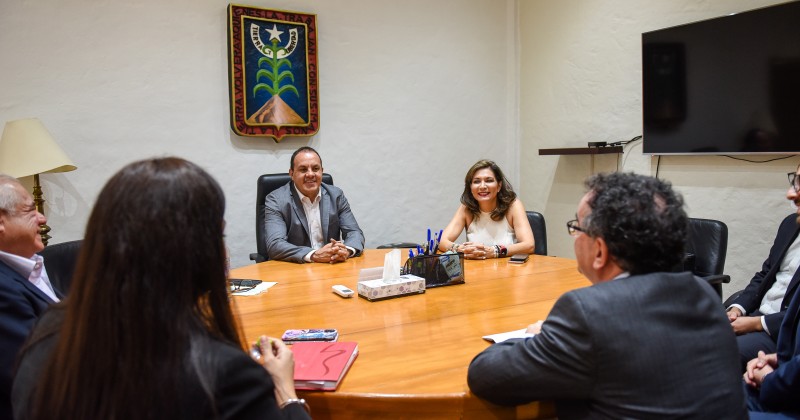 Se reúne Cuauhtémoc Blanco con el Embajador Británico en México, Jon Benjamin
