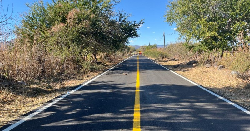 Concluye rehabilitación del tramo carretero Apancingo – Coatlán del Río