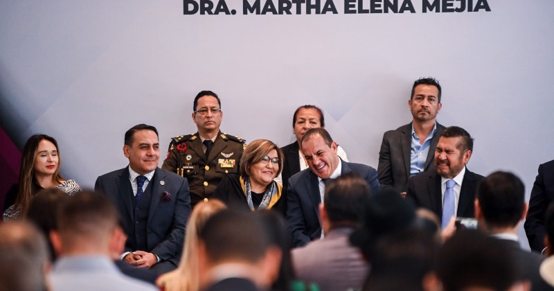 Acude Cuauhtémoc Blanco a Informe de Actividades de Martha Elena Mejía, magistrada presidenta del Tribunal Electoral del Estado de Morelos