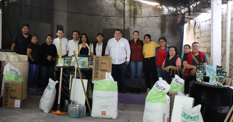 Entrega Sedagro insumos para huertos familiares