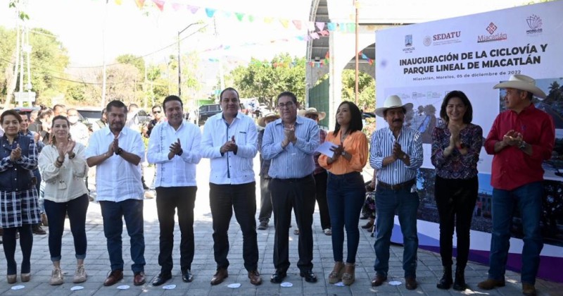 Entrega Cuauhtémoc Blanco obras en Miacatlán realizadas con el respaldo del Gobierno federal