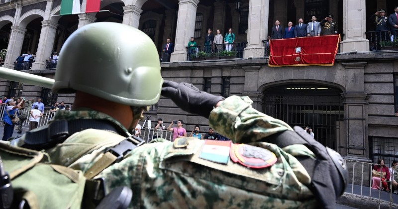 Presencia Samuel Sotelo Desfile Cívico-Militar conmemorativo al CCXIV Aniversario del Inicio de la Independencia de México