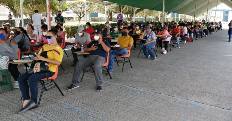 Sin contratiempos finaliza tercer día de vacunación para profesionales de la educación en Morelos