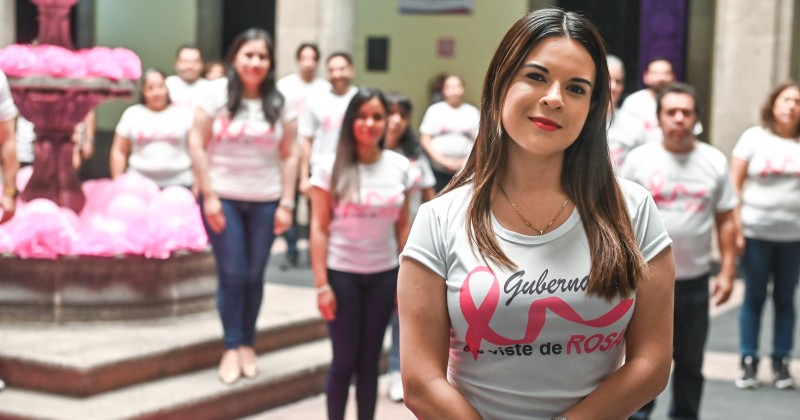 Se viste de rosa Oficina de la Gubernatura por mes de sensibilización sobre cáncer de mama