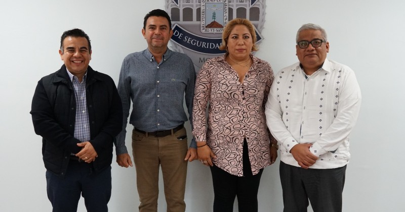 Acuden alcaldes electos de Mazatepec y Tlayacapan a las instalaciones de Torre Morelos