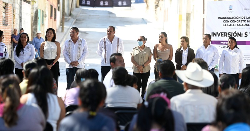 Cumple Cuauhtémoc Blanco a habitantes del municipio de Coatetelco con la construcción de vialidades