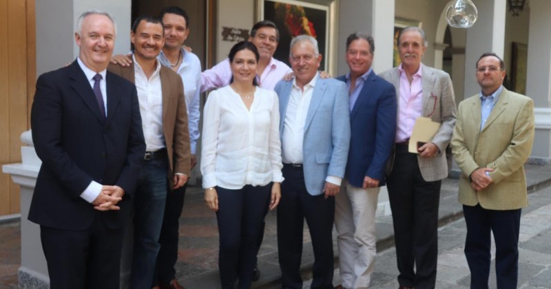 Se reúne Cecilia Rodríguez con empresarios de diversos sectores