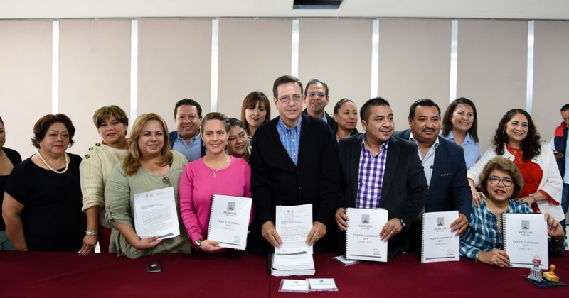 Entrega Poder Ejecutivo paquete económico 2019 al Congreso de Morelos
