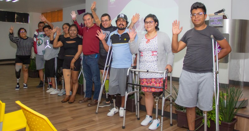 En colaboración con DIF Nacional, SEDIF Morelos hace entrega de prótesis inferiores a personas con discapacidad