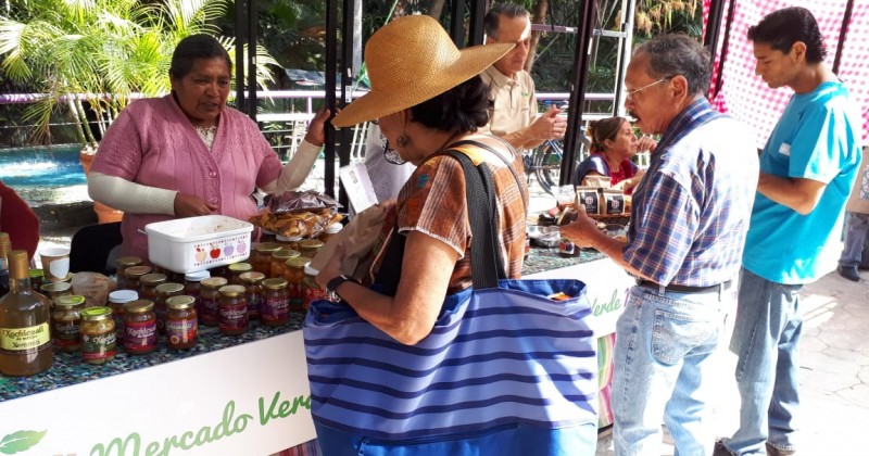 Se lleva a cabo Edición 58 del Mercado Verde en Parque Chapultepec