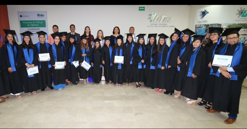 Concluyen alumnos carrera de turismo de salud de la UTEZ