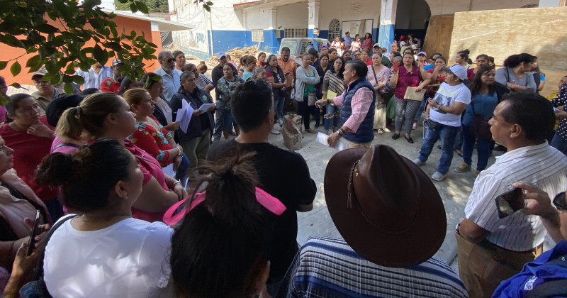 Acuerdan INEIEM y padres de familia conclusión de la primaria Miguel Salinas de Tlaquiltenango