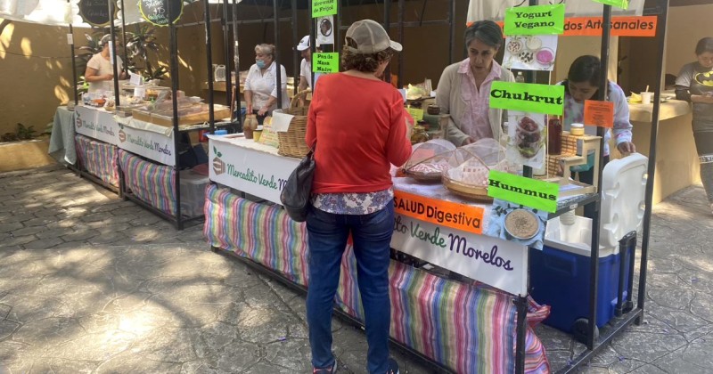 Aprovechan la amplia oferta del Mercadito Verde Morelos