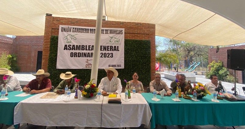 Asiste Katia Herrera a informe de la Unión Ganadera Regional de Morelos