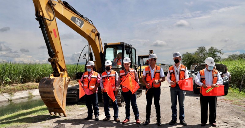 Da Ceagua banderazo a los inicios de trabajos de equipamiento de pozo en municipio de Tlaltizapán