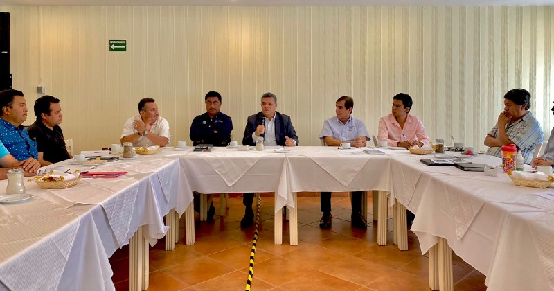 Intercambia Ceagua opiniones en materia hídrica con ingenieros profesionistas