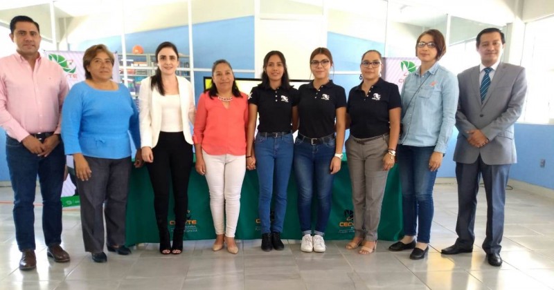 Concluyen alumnas del CECyTE Morelos estancia en laboratorios