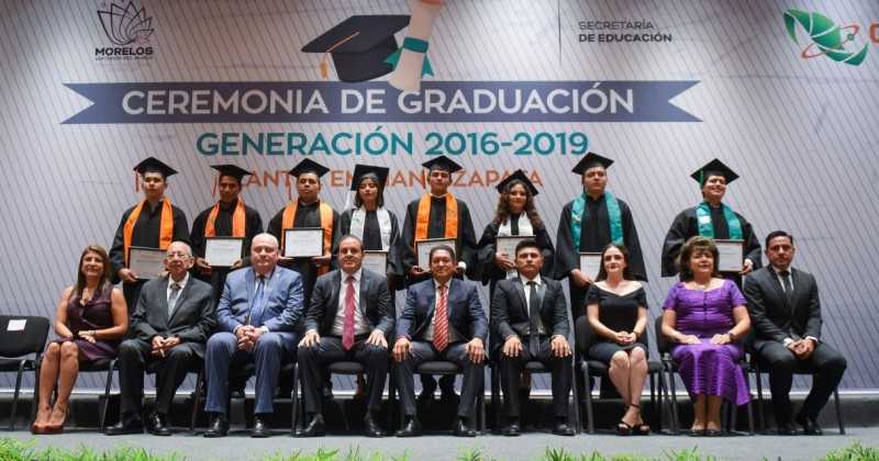 Encabeza Cuauhtémoc Blanco ceremonia de graduación del CECyTE Emiliano Zapata