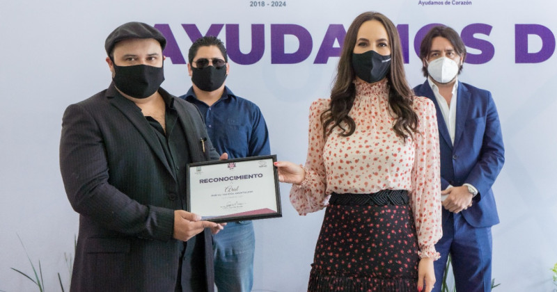Recibe DIF Morelos donativo de gel antibacterial por parte de la empresa Aral