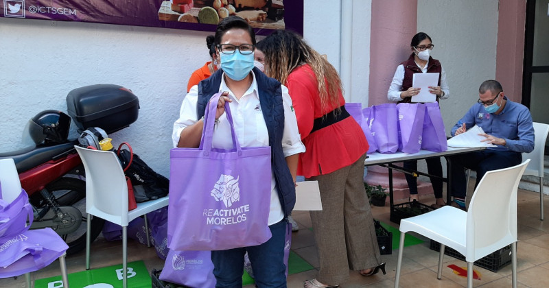 Entregan productos a trabajadores del Gobierno del Estado por parte del programa Reactívate Morelos