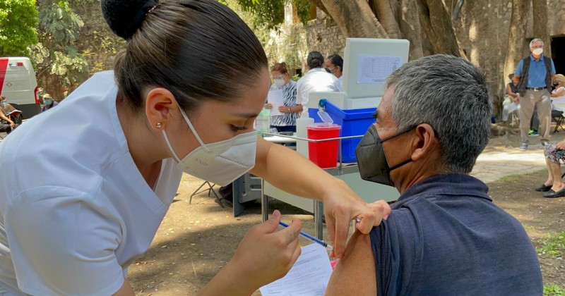 Adultos mayores de 32 municipios de Morelos han sido vacunados contra COVID-19