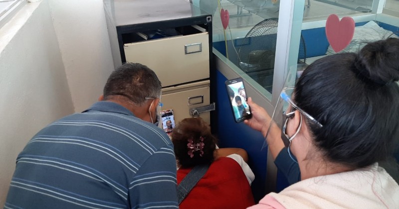 Realiza Hospital General de Cuernavaca más de tres mil videollamadas entre pacientes con COVID-19 y sus familiares