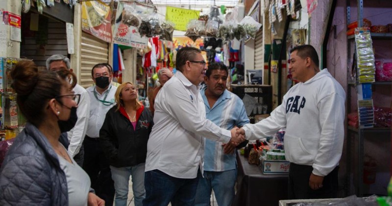 Invita Víctor Mercado a comerciantes a aprovechar subsidios de la SMyT