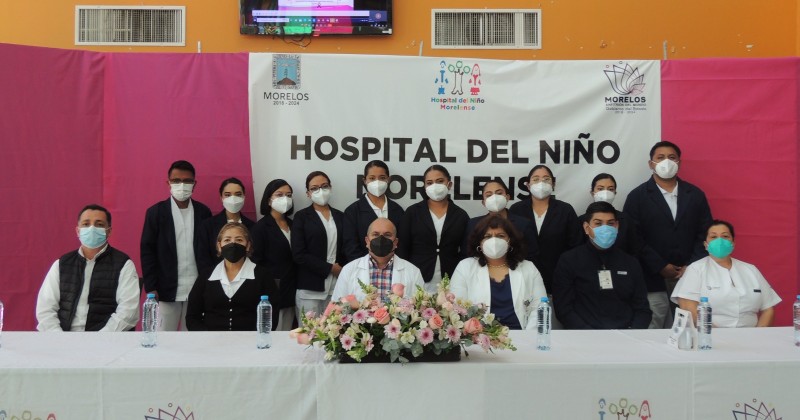 Egresan diez pasantes de enfermería del HNM
